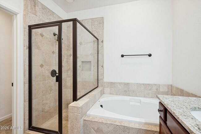 Building Photo - 3935 E Rough Rider Rd