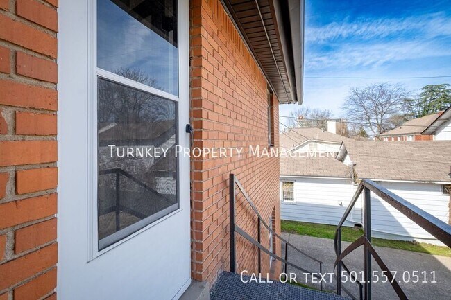 Building Photo - 619 Sherman St