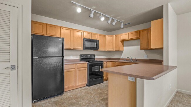 Building Photo - Wind River Apartment