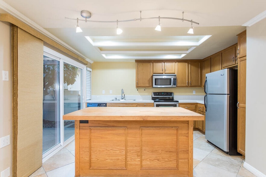 Building Photo - 22133 James Alan Cir