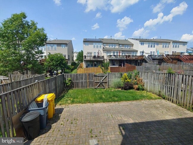 Building Photo - 912 Glaze Ct