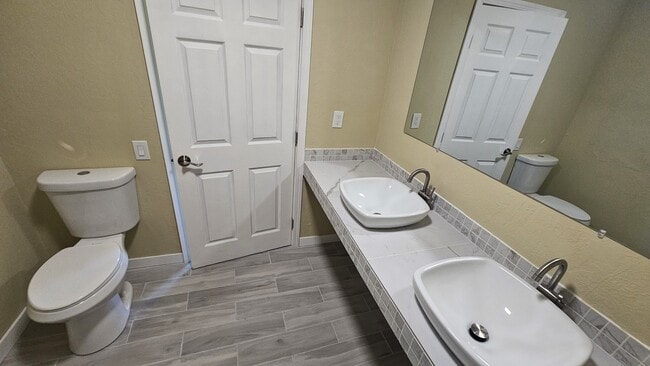 Building Photo - 1224 Orchard Way