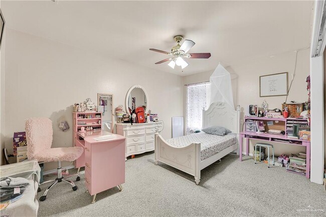 Building Photo - 3613 Los Lagos Dr