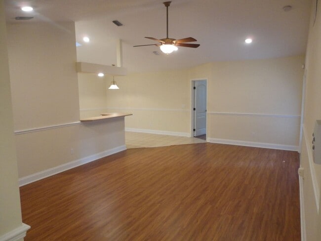 Building Photo - 25305 SW 15th Ave