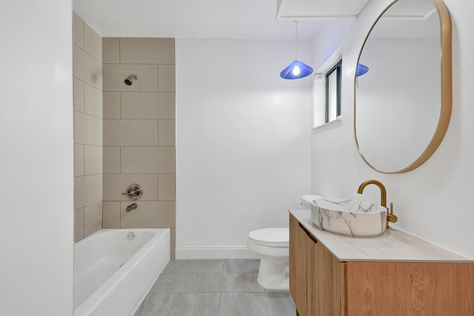 Building Photo - 5127 Woodstone Cir E