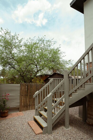 Building Photo - 112 E 16th St