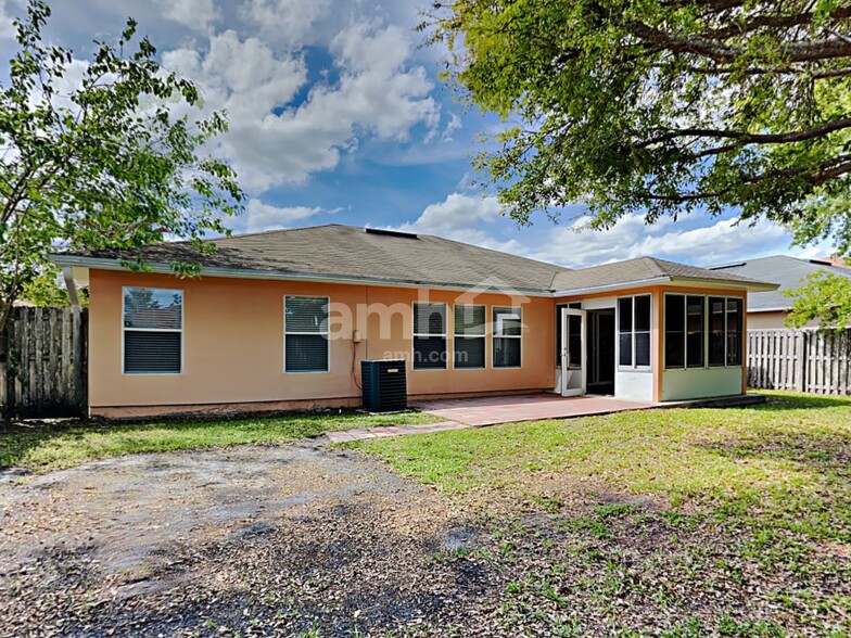 Building Photo - 11551 Spring Board Dr