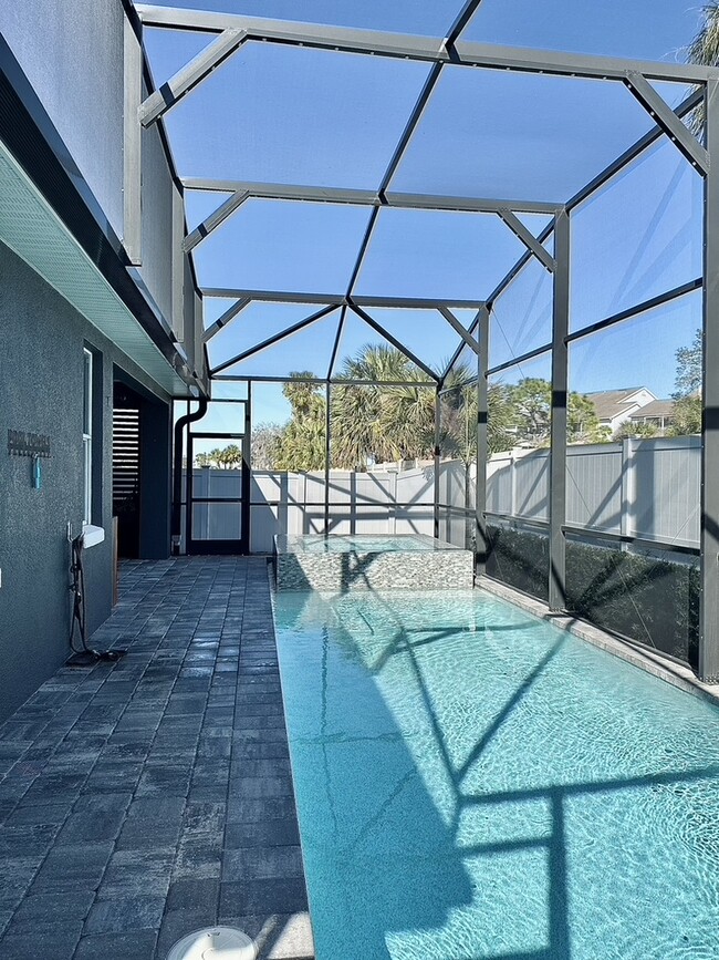 Building Photo - 107 Monroe View Trail