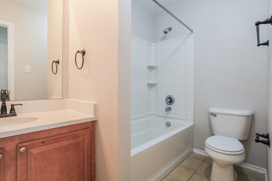 Building Photo - 4720 Fox Sedge Ln