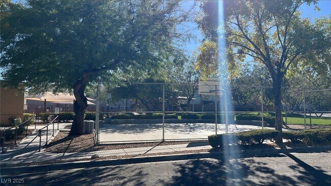 Building Photo - 7609 Vanity Ct