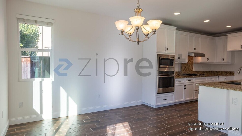 Building Photo - 51 Angra Way
