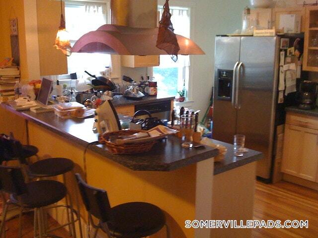 Building Photo - 6 Belmont St