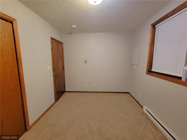 Building Photo - 710 Hillcrest St