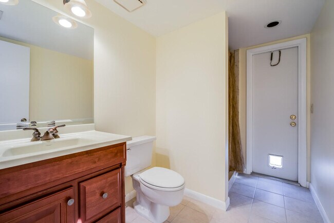 Building Photo - 5532 Golden Eagle Cir