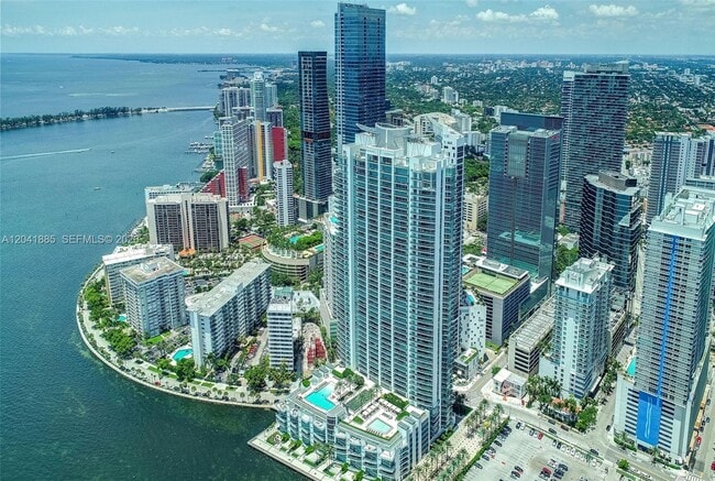 Building Photo - 1331 Brickell Bay Dr