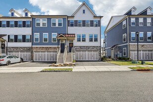 Building Photo - 21 Dahlia Dr