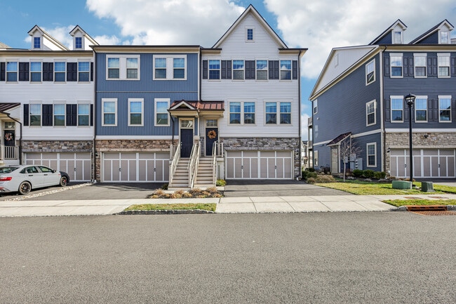 Building Photo - 21 Dahlia Dr