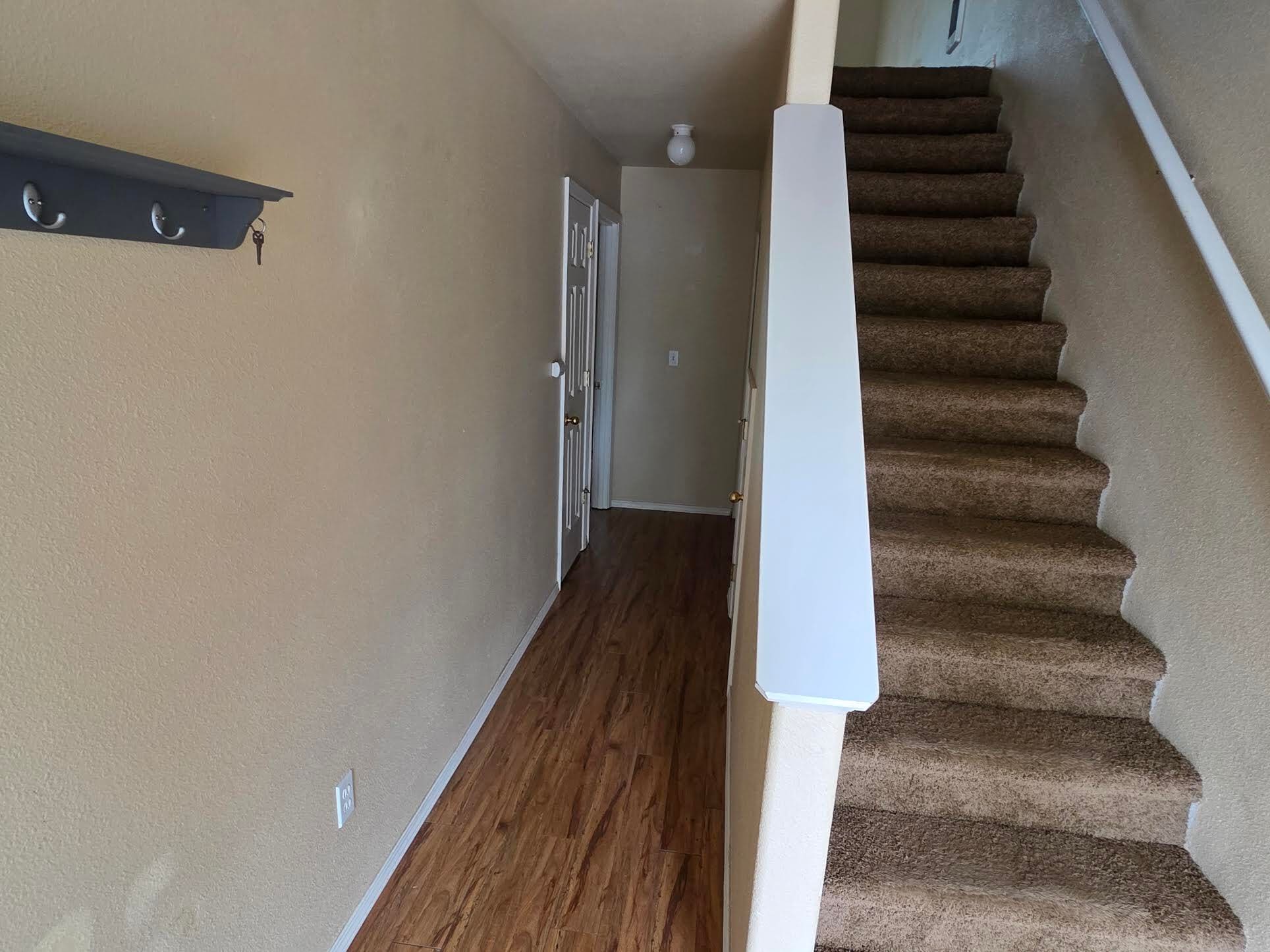 Building Photo - 1406 Falcon Loop