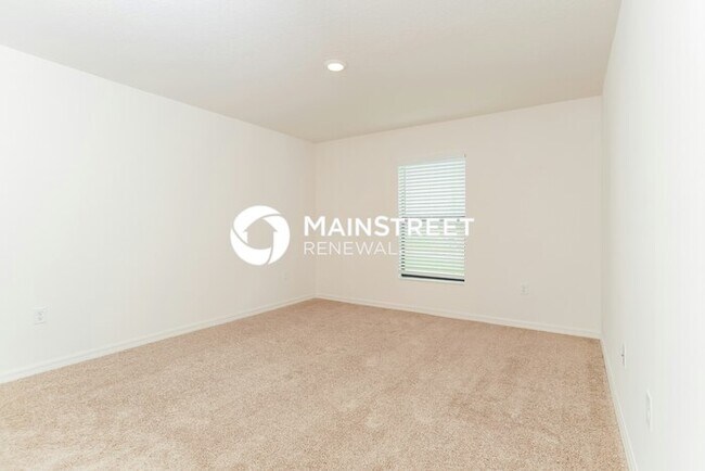 Building Photo - 4 Bedroom Pet-Friendly Home in Leesburg, FL with Main Street Renewal