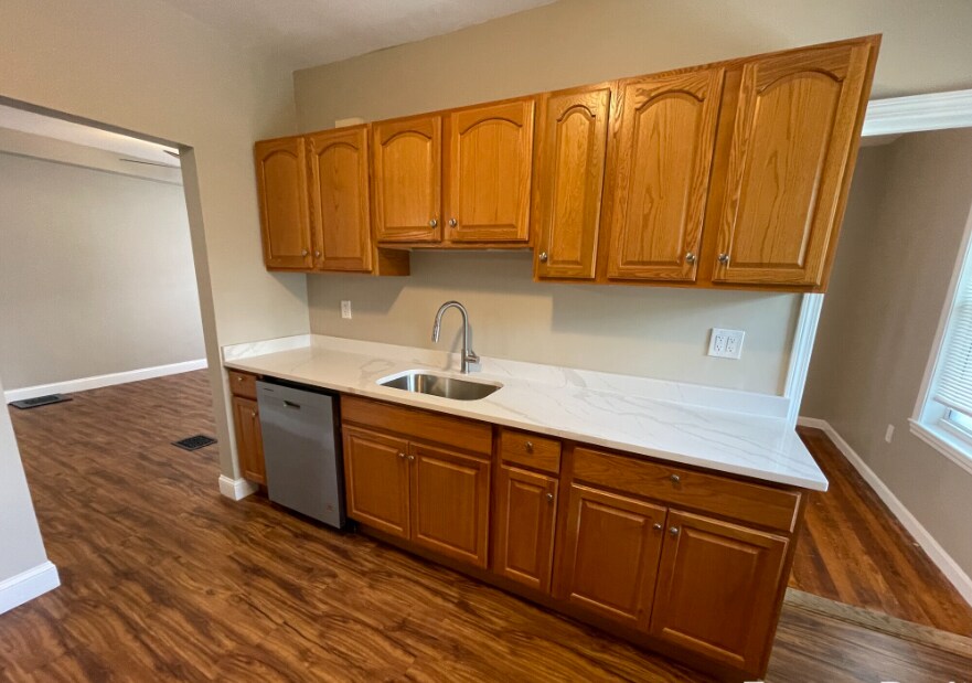 Building Photo - 227 Holland St