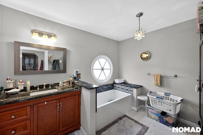 Building Photo - Spacious 4BR House in Germantown