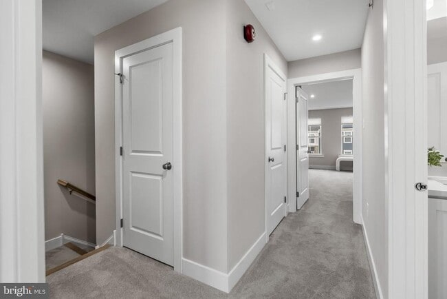 Building Photo - 105 Higher Rock Ct