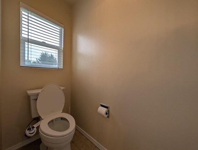 Building Photo - 4bd/2.5ba Snohomish Home