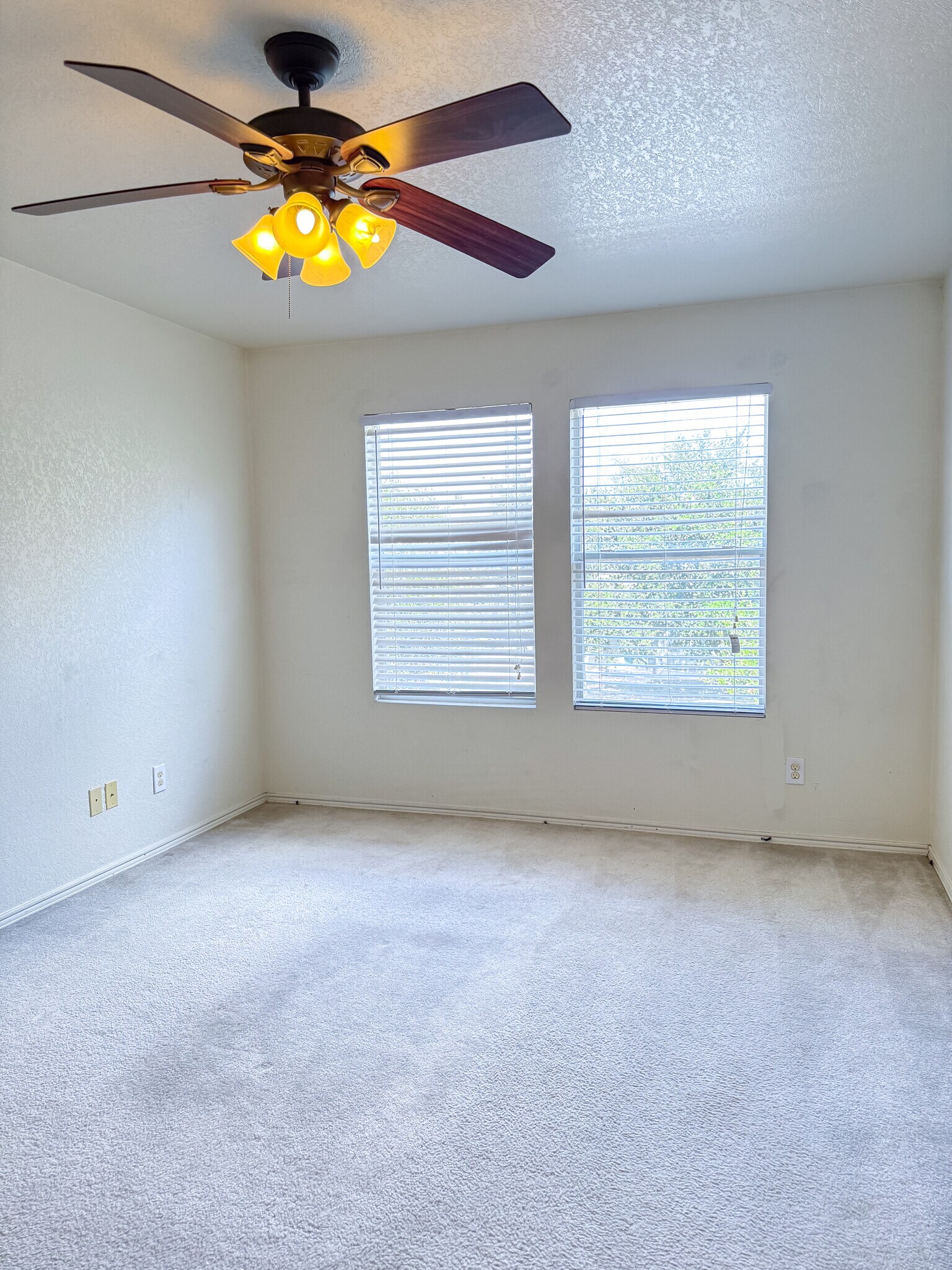 Building Photo - 427 Orchard Willow