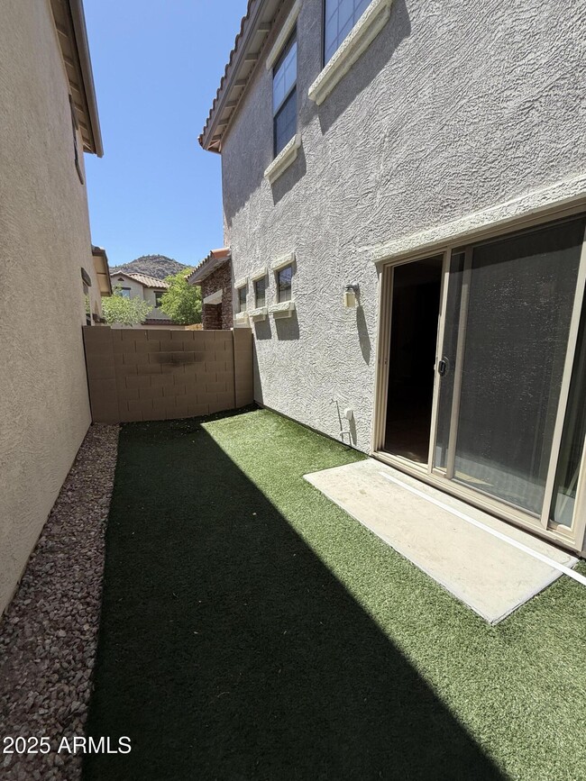 Building Photo - 5355 W Chisum Trail