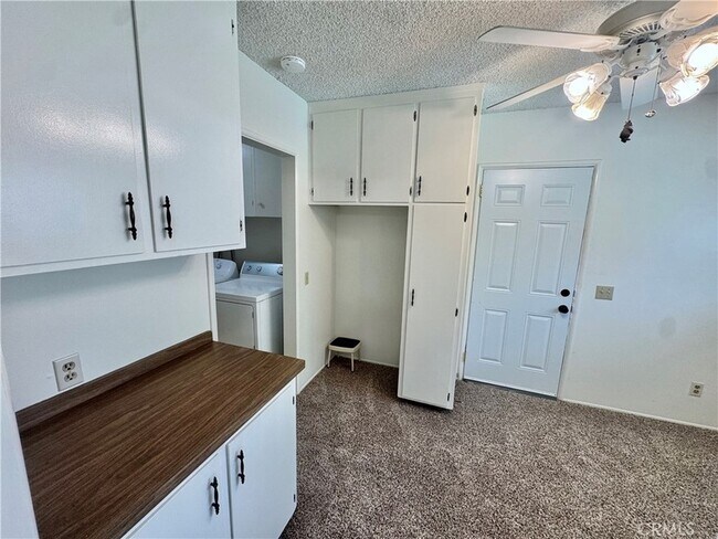 Building Photo - 509 California Dr