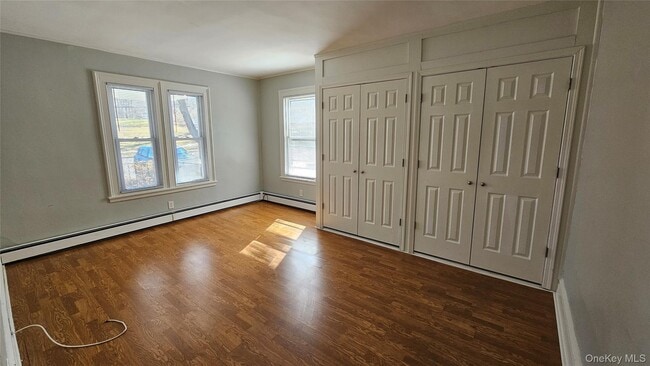 Building Photo - 192 Main St