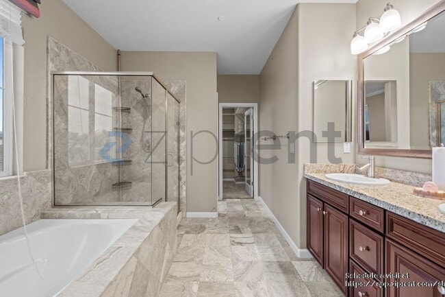 Building Photo - 137 Burbank St