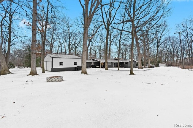 Building Photo - 2566 Harrington Rd