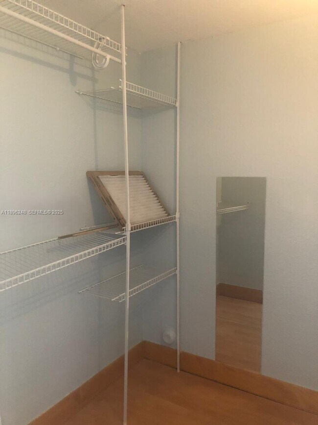 Building Photo - 816 NW 11th St