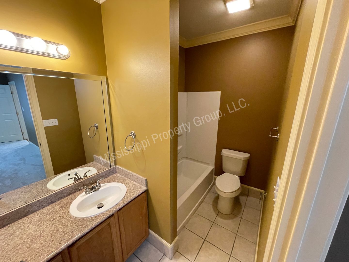 Building Photo - 202 Private Rd 3097
