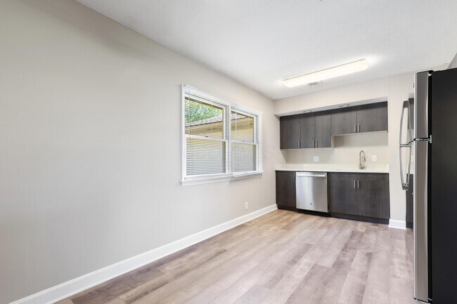 Building Photo - 2972 Dixon Rd SW