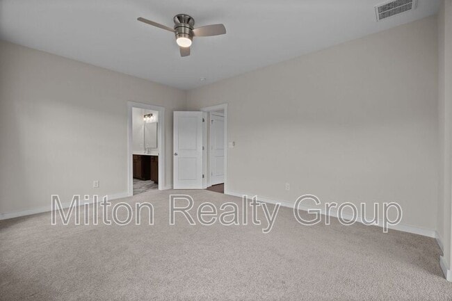 Building Photo - 217 Walker Grv Ln