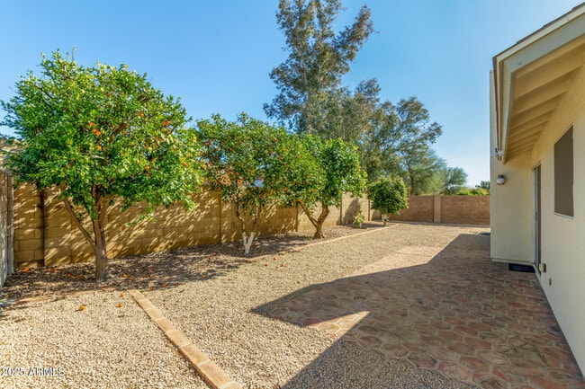 Building Photo - 15457 N 63rd St