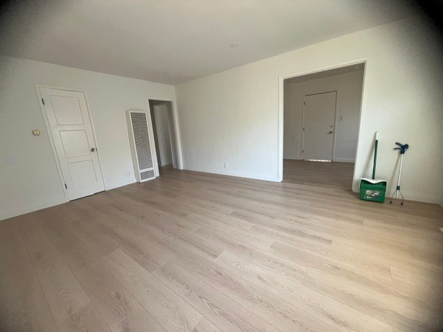 Building Photo - 7034 Hazeltine Ave