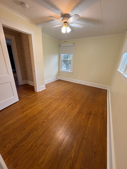 Building Photo - 415 Whittier Ave