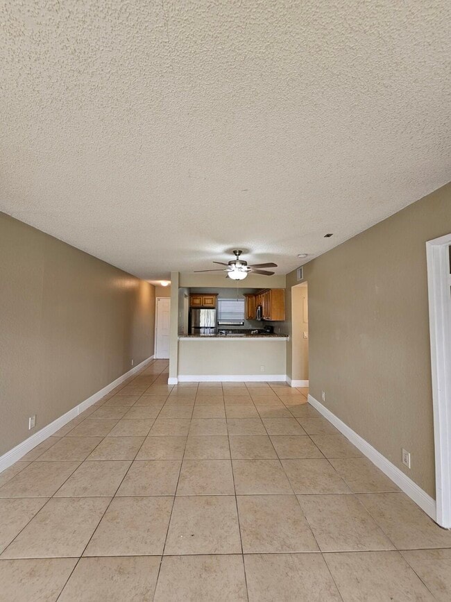 Primary Photo - 1523 Lake Crystal Dr