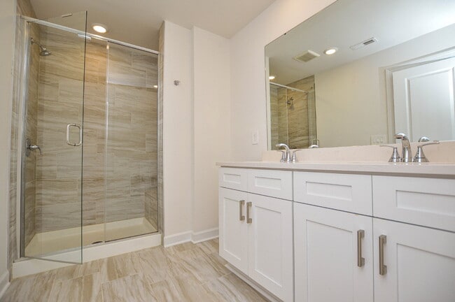 Building Photo - 266 Tiger Lily Dr