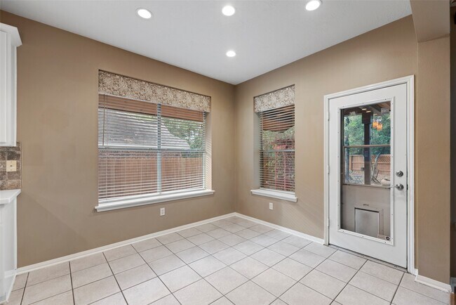 Building Photo - 18 Valley Mead Pl