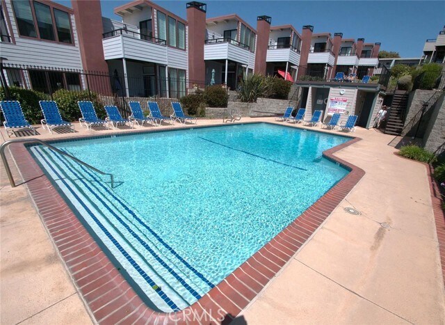 Building Photo - 404 Calle Miramar