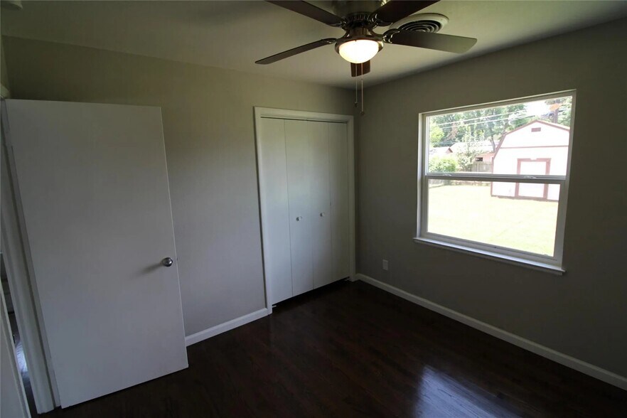 Building Photo - 1727 Waldrop St