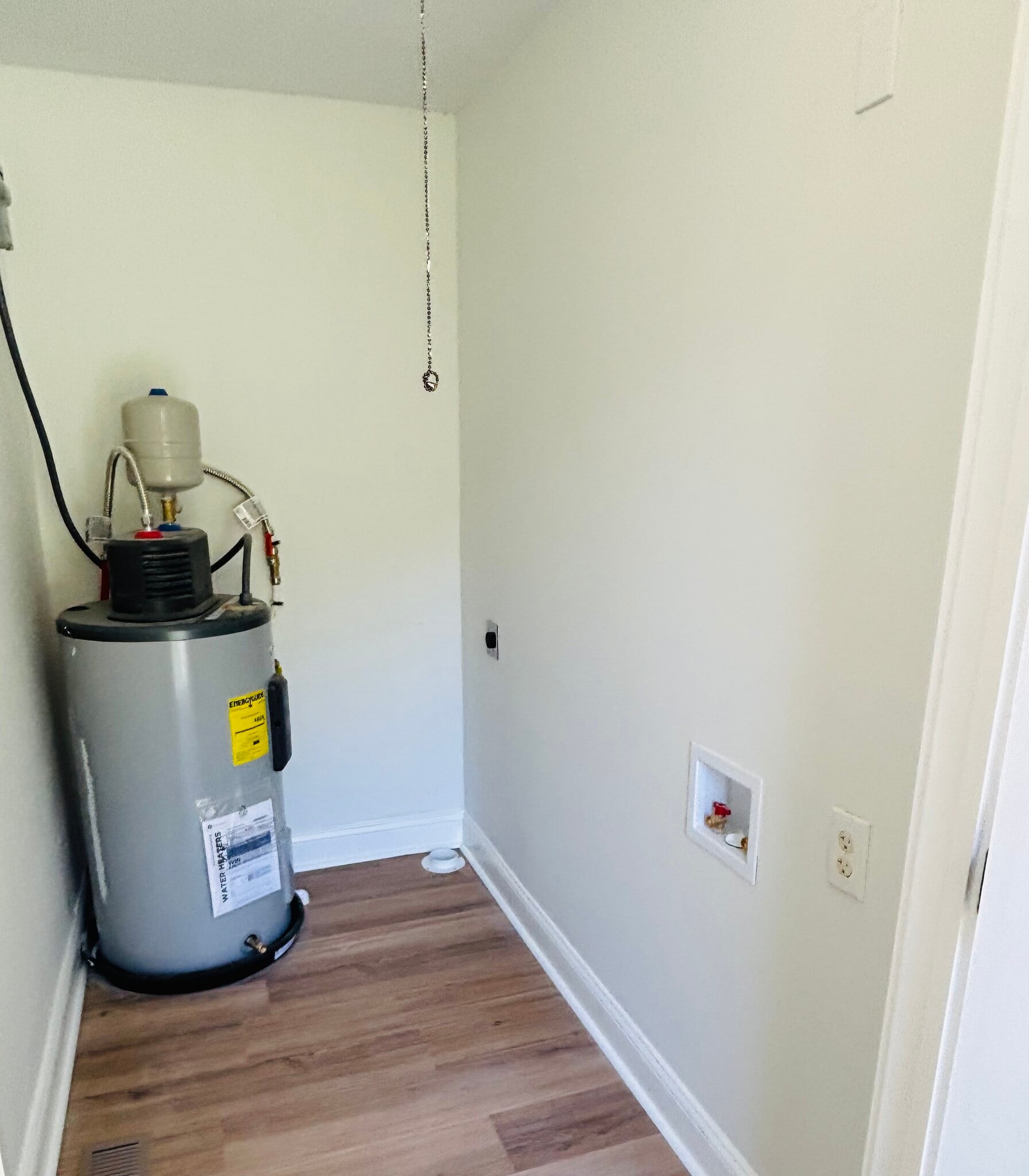 Building Photo - 1615 Engle Dr