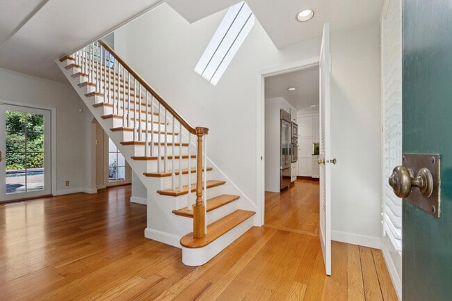 Building Photo - Beautifully Appointed Atherton Estate with Pool & Outdoor Entertaining