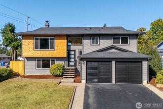 Building Photo - 11602 SE 210th Pl