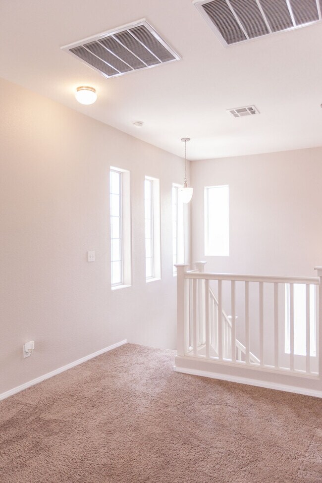 Building Photo - 8549 Peaceful Dreams St