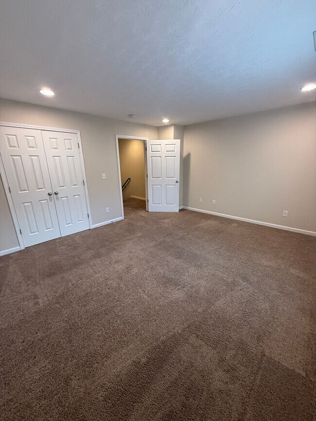 Building Photo - Upper Stone Apartments